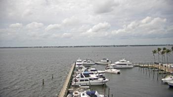 Weather camera view of Pinchers Marina at Edison Ford.