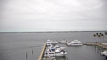 Weather camera view of Pinchers Marina at Edison Ford.