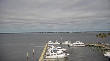 Weather camera view of Pinchers Marina at Edison Ford.