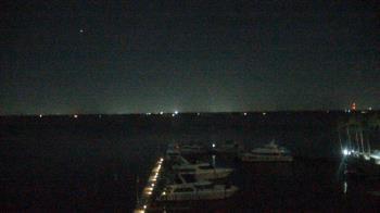 Weather camera view of Pinchers Marina at Edison Ford.