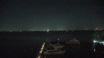 Weather camera view of Pinchers Marina at Edison Ford.