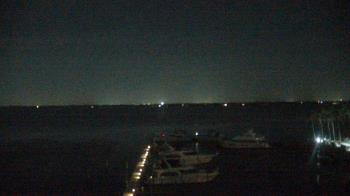 Weather camera view of Pinchers Marina at Edison Ford.