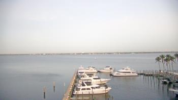 Weather camera view of Pinchers Marina at Edison Ford.