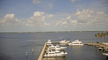 Weather camera view of Pinchers Marina at Edison Ford.