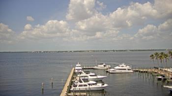 Weather camera view of Pinchers Marina at Edison Ford.