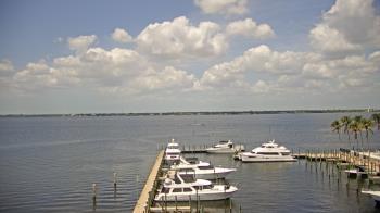 Weather camera view of Pinchers Marina at Edison Ford.