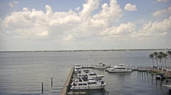 Weather camera view of Pinchers Marina at Edison Ford.