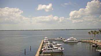 Weather camera view of Pinchers Marina at Edison Ford.