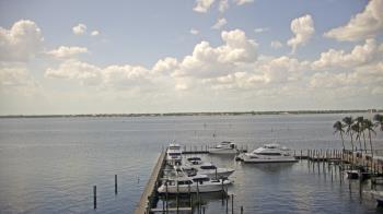 Weather camera view of Pinchers Marina at Edison Ford.
