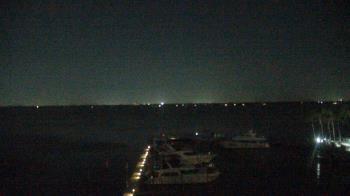 Weather camera view of Pinchers Marina at Edison Ford.