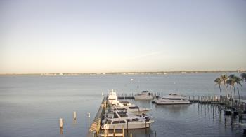 Weather camera view of Pinchers Marina at Edison Ford.