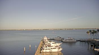 Weather camera view of Pinchers Marina at Edison Ford.