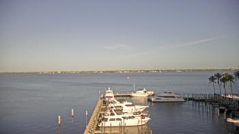 Weather camera view of Pinchers Marina at Edison Ford.