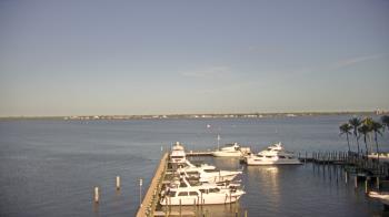 Weather camera view of Pinchers Marina at Edison Ford.