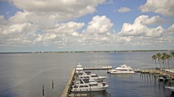 Weather camera view of Pinchers Marina at Edison Ford.