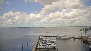 Weather camera view of Pinchers Marina at Edison Ford.