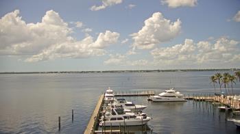 Weather camera view of Pinchers Marina at Edison Ford.