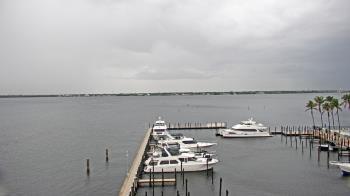 Weather camera view of Pinchers Marina at Edison Ford.