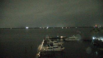 Weather camera view of Pinchers Marina at Edison Ford.