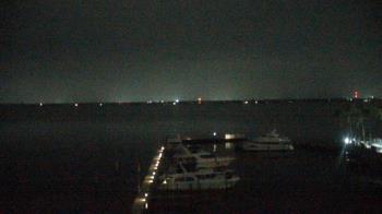 Weather camera view of Pinchers Marina at Edison Ford.