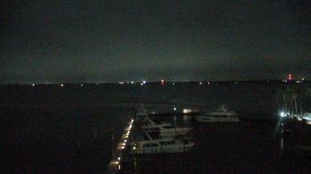 Weather camera view of Pinchers Marina at Edison Ford.