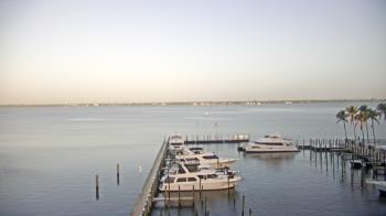 Weather camera view of Pinchers Marina at Edison Ford.