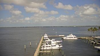 Weather camera view of Pinchers Marina at Edison Ford.