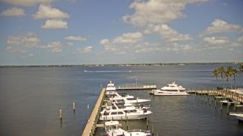 Weather camera view of Pinchers Marina at Edison Ford.