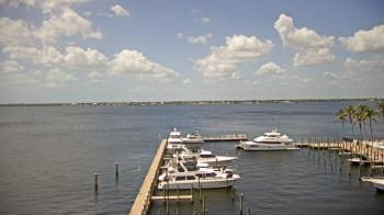 Weather camera view of Pinchers Marina at Edison Ford.