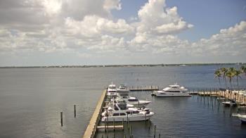 Weather camera view of Pinchers Marina at Edison Ford.