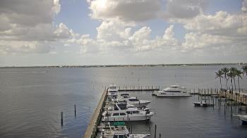 Weather camera view of Pinchers Marina at Edison Ford.