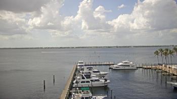 Weather camera view of Pinchers Marina at Edison Ford.