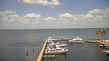 Weather camera view of Pinchers Marina at Edison Ford.