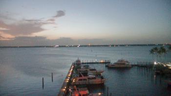 Weather camera view of Pinchers Marina at Edison Ford.