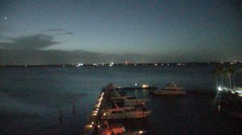 Weather camera view of Pinchers Marina at Edison Ford.