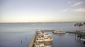 Weather camera view of Pinchers Marina at Edison Ford.