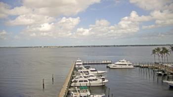 Weather camera view of Pinchers Marina at Edison Ford.