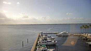 Weather camera view of Pinchers Marina at Edison Ford.