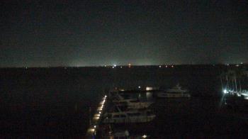Weather camera view of Pinchers Marina at Edison Ford.
