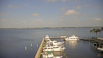 Weather camera view of Pinchers Marina at Edison Ford.