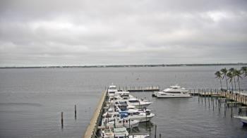 Weather camera view of Pinchers Marina at Edison Ford.