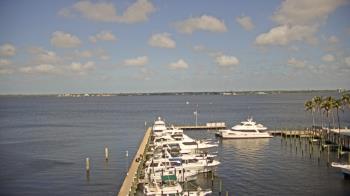 Weather camera view of Pinchers Marina at Edison Ford.