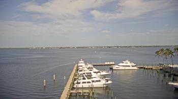 Weather camera view of Pinchers Marina at Edison Ford.