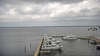 Weather camera view of Pinchers Marina at Edison Ford.