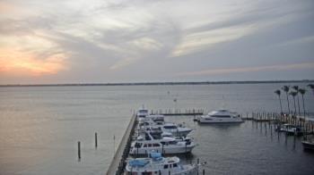 Weather camera view of Pinchers Marina at Edison Ford.