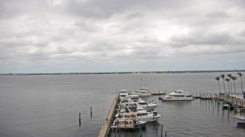 Weather camera view of Pinchers Marina at Edison Ford.