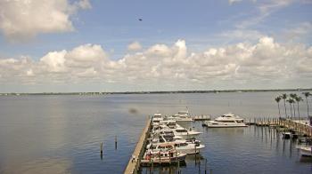 Weather camera view of Pinchers Marina at Edison Ford.