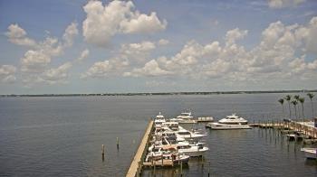 Weather camera view of Pinchers Marina at Edison Ford.