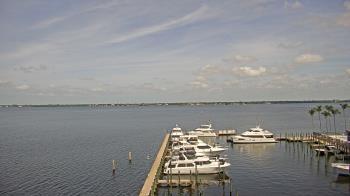 Weather camera view of Pinchers Marina at Edison Ford.