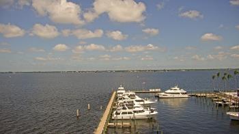 Weather camera view of Pinchers Marina at Edison Ford.